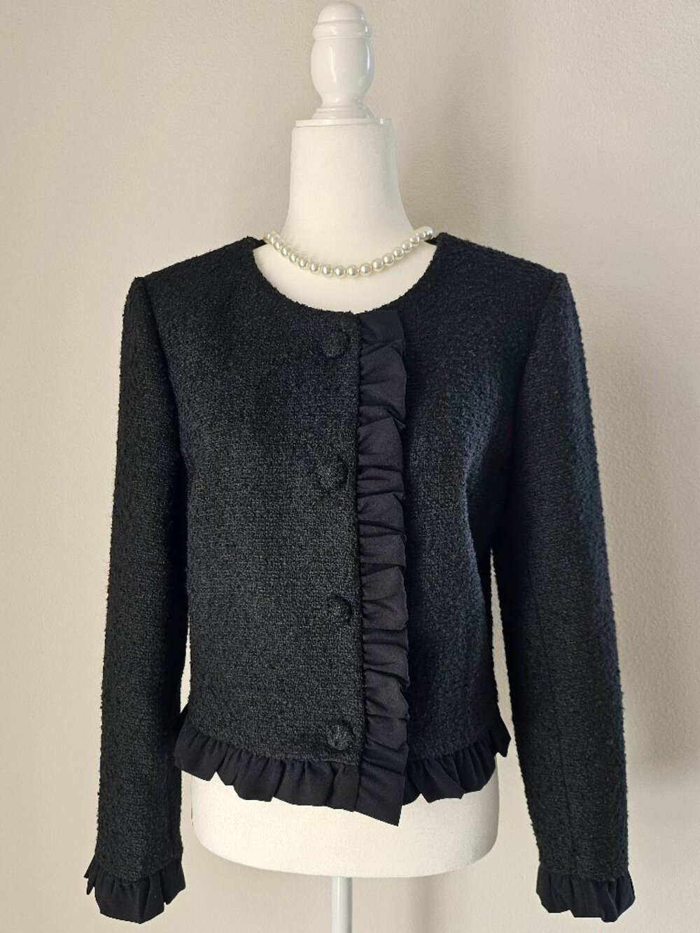 CeCe NWT Black Tweed Ruffle Trim Cropped Jacket Size 8 - Picture 4 of 16